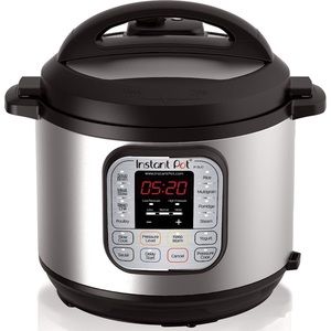 Instant Pot - NWT (never used)